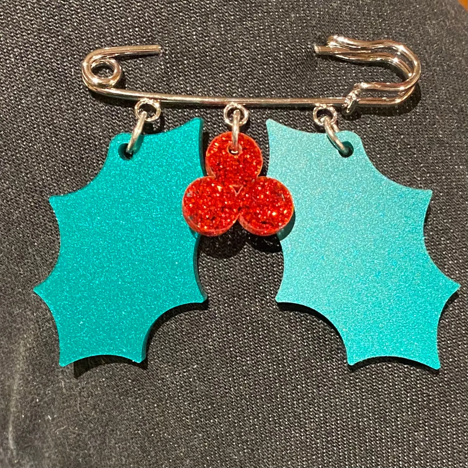 Holly Kilt Pin Brooch